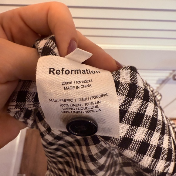 Black and White checkered linen Reformation top - Picture 6 of 6